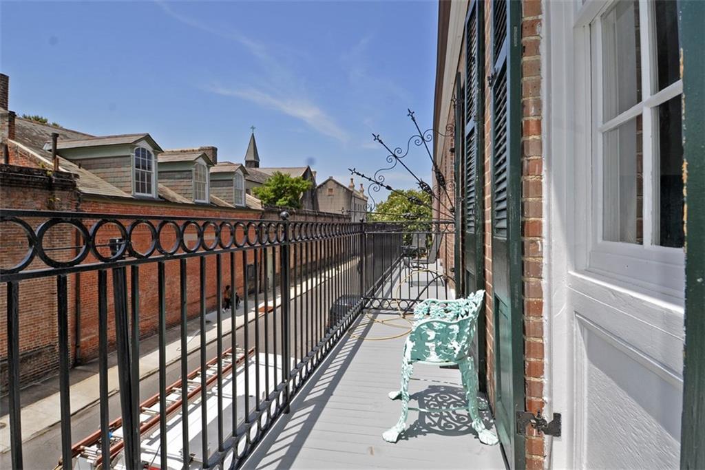 1005 Barracks Street - Photo 1
