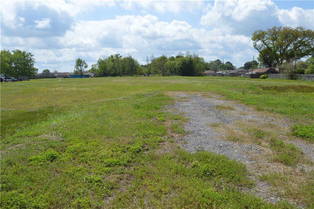 2949 Belle Chasse Highway - Photo 1