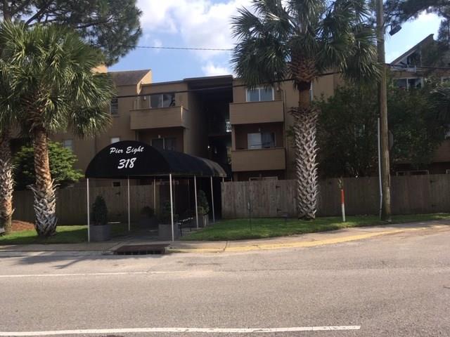 318 Lake Marina Avenue - Photo 1