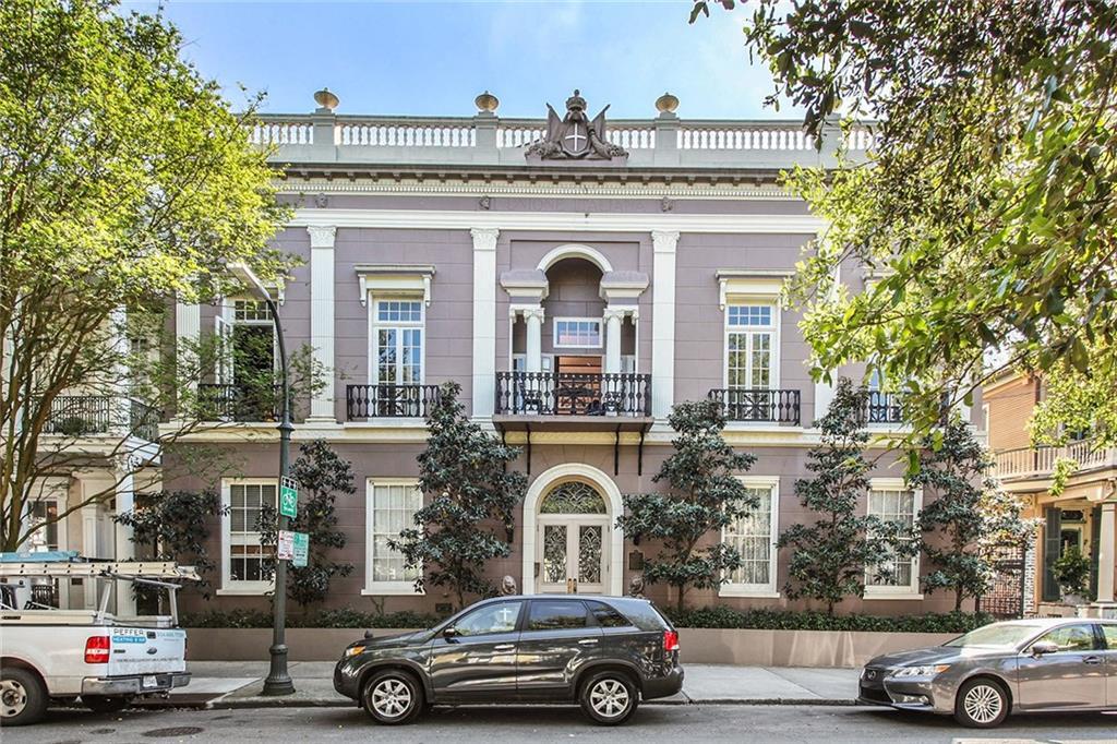 1020 Esplanade Avenue - Photo 1