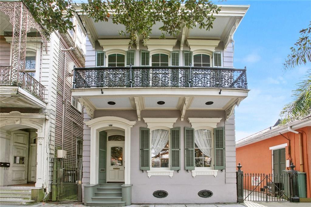 634 Esplanade Avenue - Photo 1