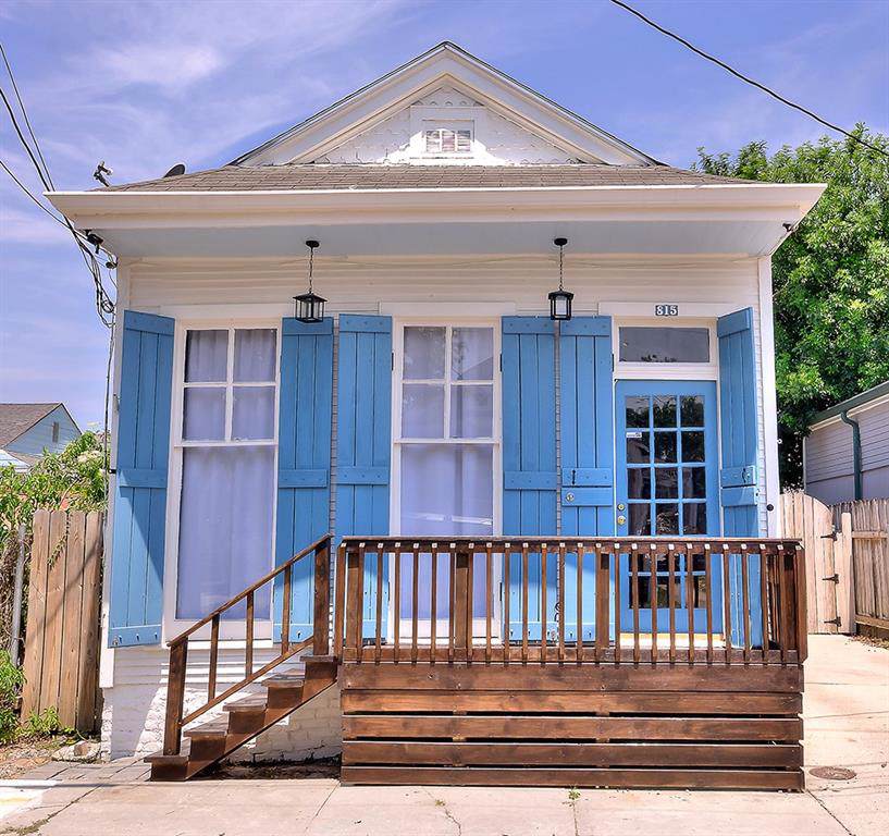 815 Salcedo Street - Photo 1