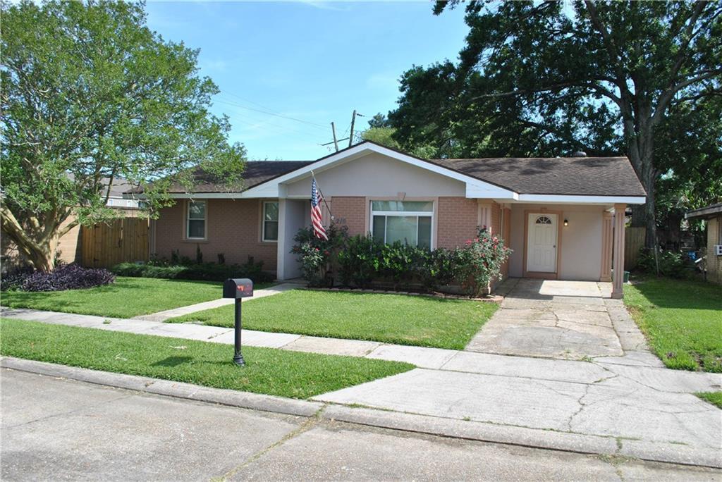 216 James Court - Photo 1