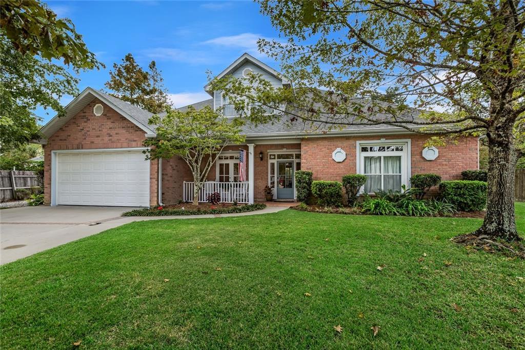 103 Hawthorn Place - Photo 1