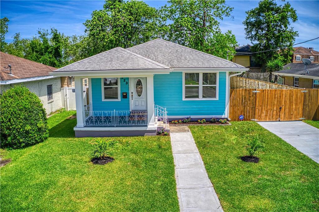 523 Dilton Street - Photo 1