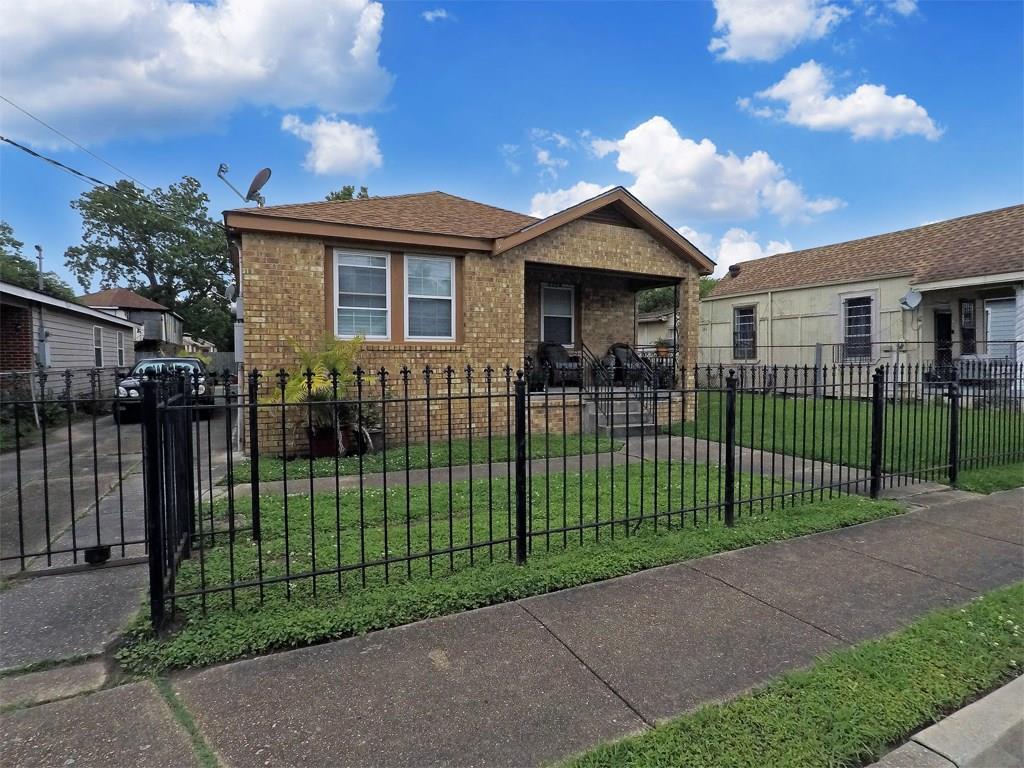 1714 Piety Street - Photo 1
