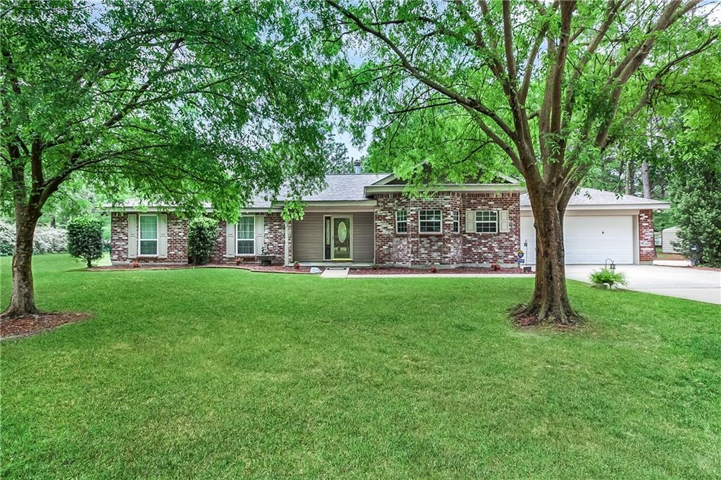 72440 Goldfinch Street - Photo 1