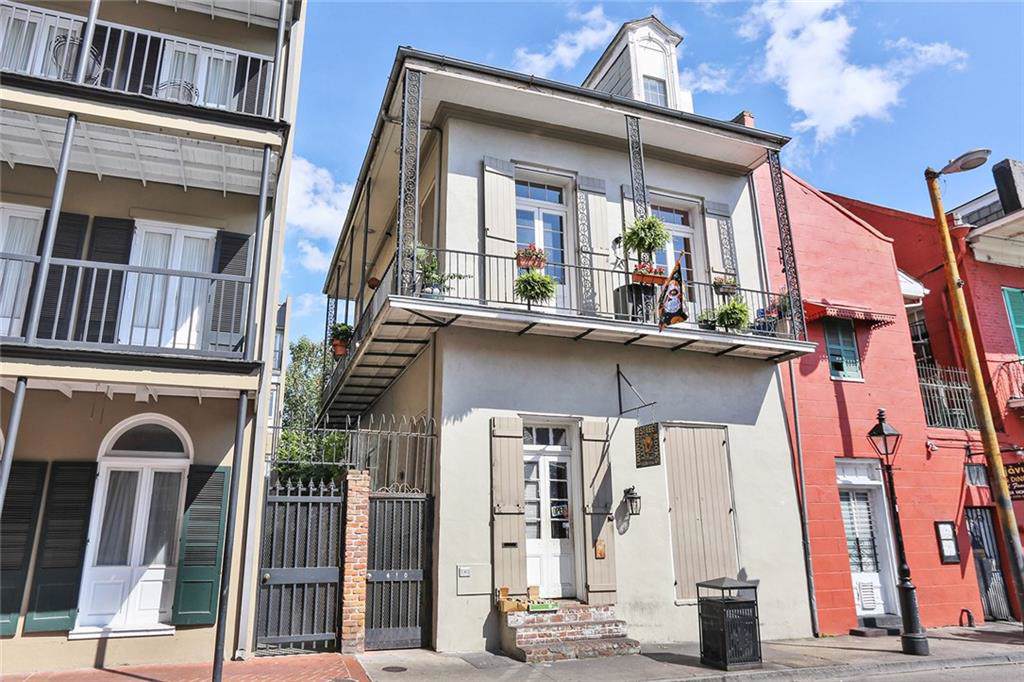 410 Dauphine Street - Photo 1