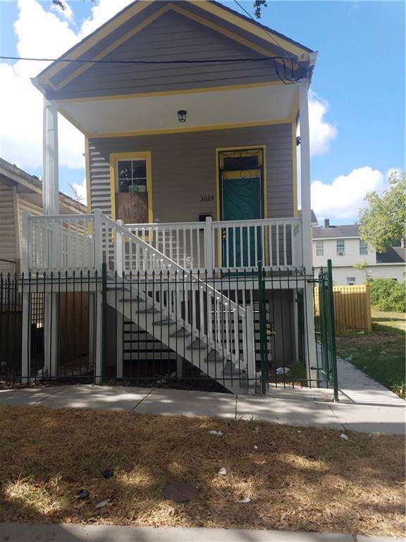 3024 Jackson Avenue - Photo 1