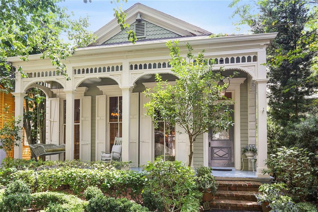 1117 Dufossat Street - Photo 1