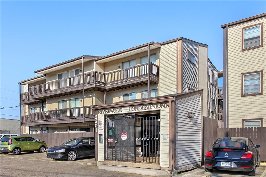 2301 Edenborn Avenue - Photo 1
