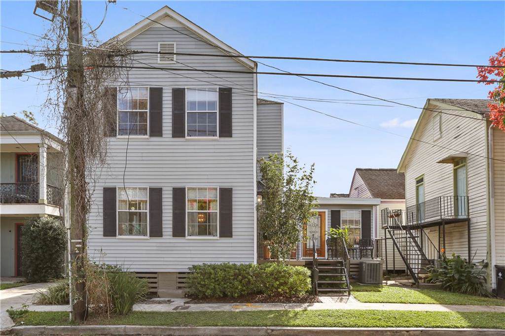 1010 Rendon Street - Photo 1