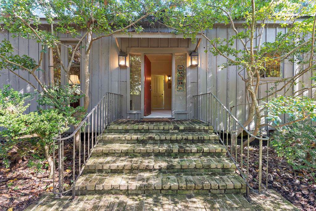 610 America Street - Photo 1