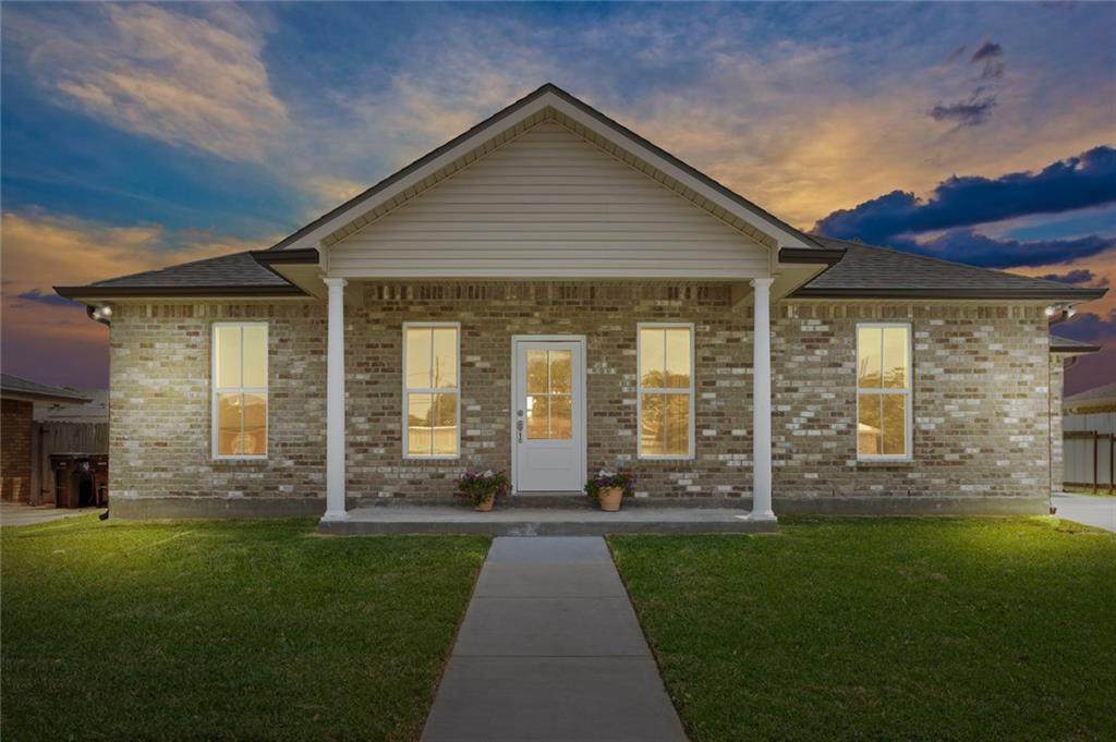 2205 Legend Drive - Photo 1