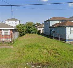 2225 Foucher Street - Photo 1