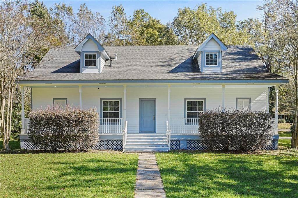 213 Scotchpine Drive - Photo 1