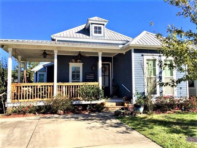 127 Abita Oaks Loop - Photo 1