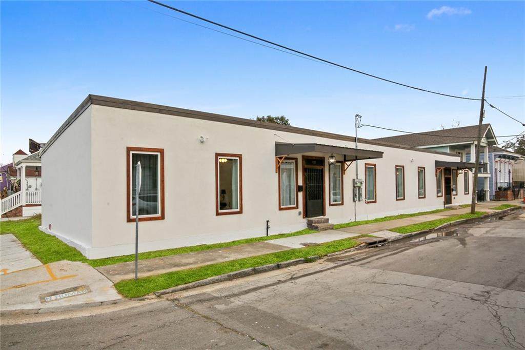 326-328 Roman Street - Photo 1
