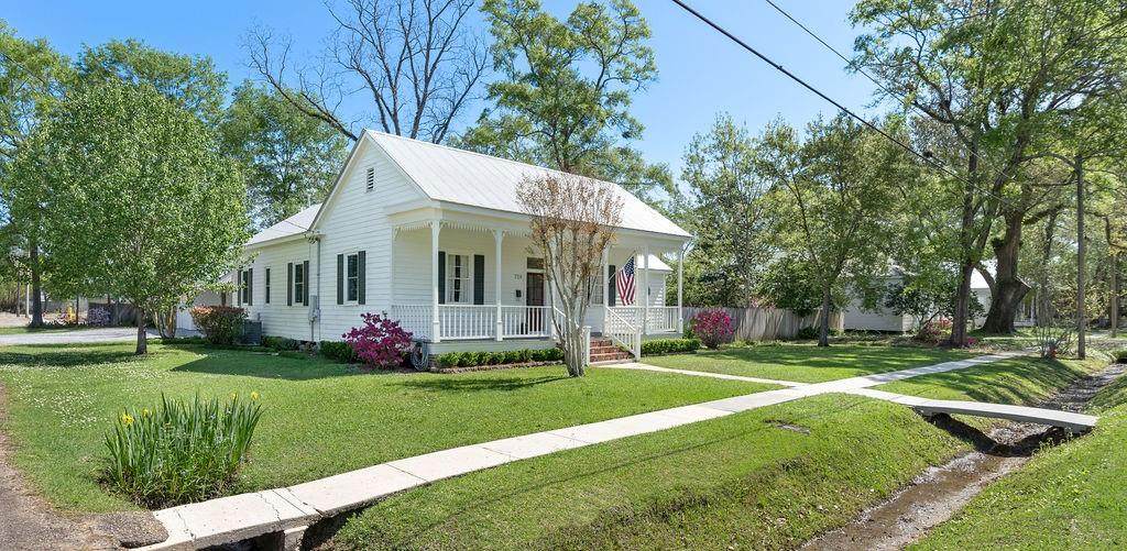728 25TH Avenue - Photo 1