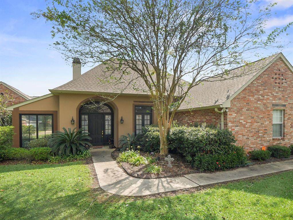 1 Fairway View Court - Photo 1