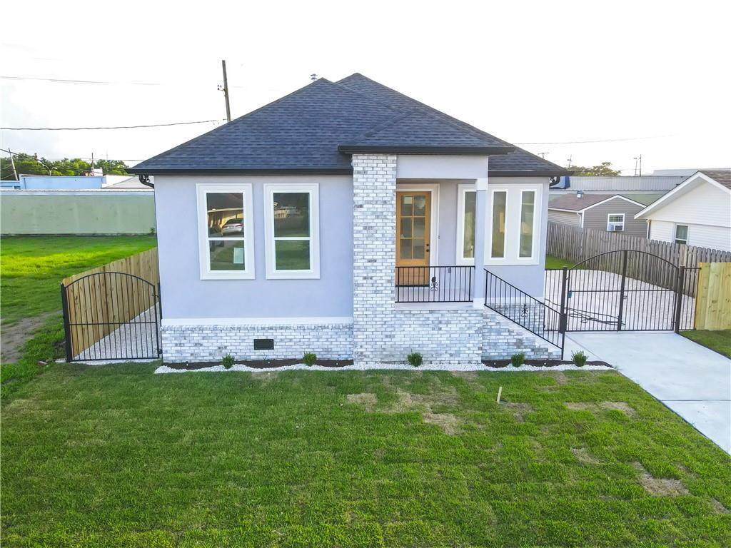 116 Perrin Drive - Photo 1