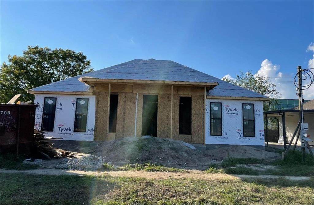 2500 Pecan Drive - Photo 1