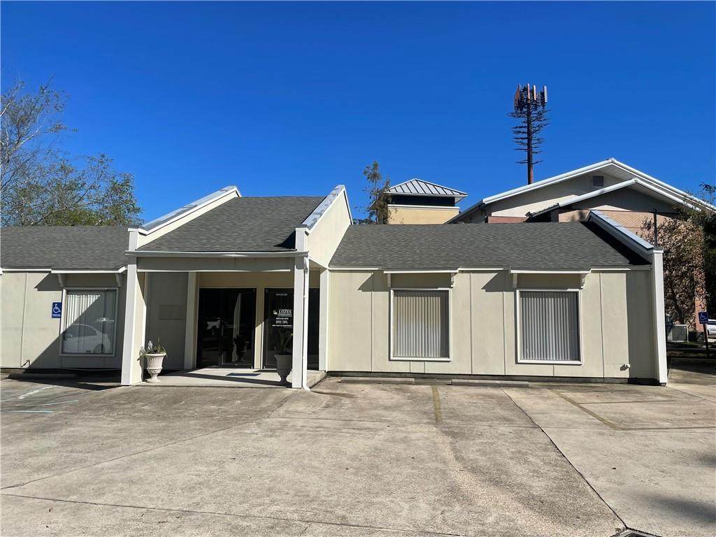 1321 Causeway Boulevard - Photo 1