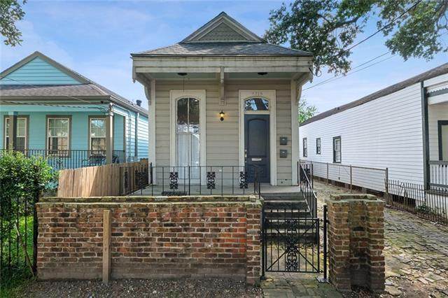 2319 17 Washington Avenue - Photo 1