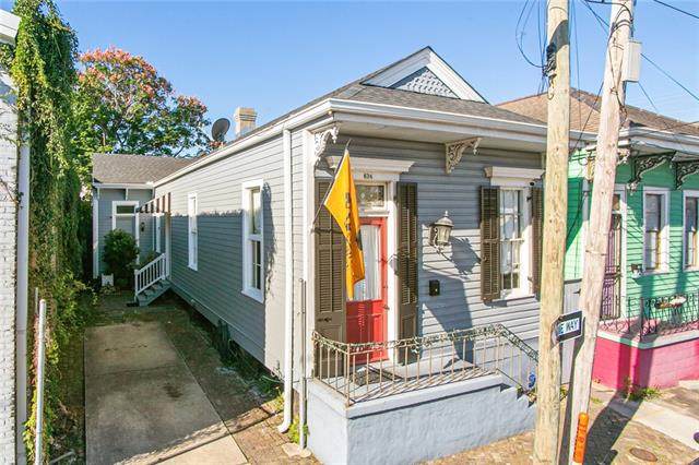 624 Toledano Street - Photo 1