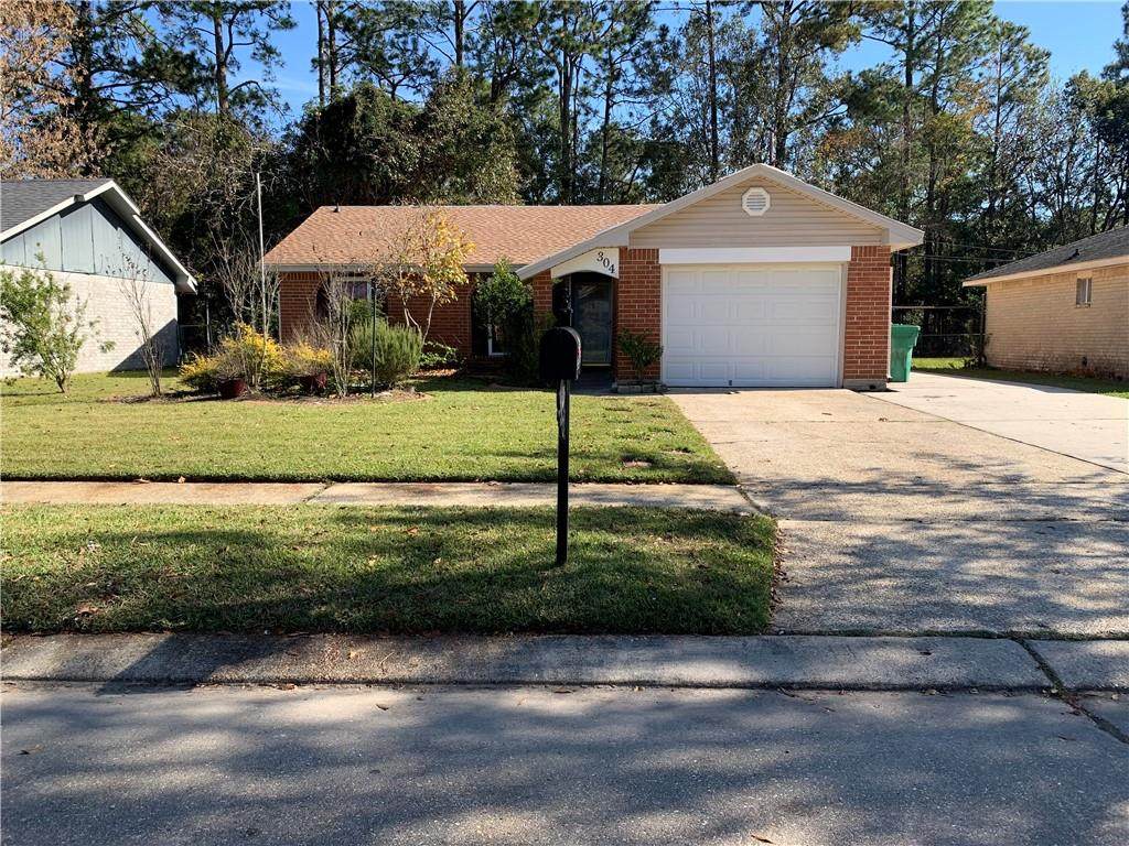 304 Almond Creek Road - Photo 1