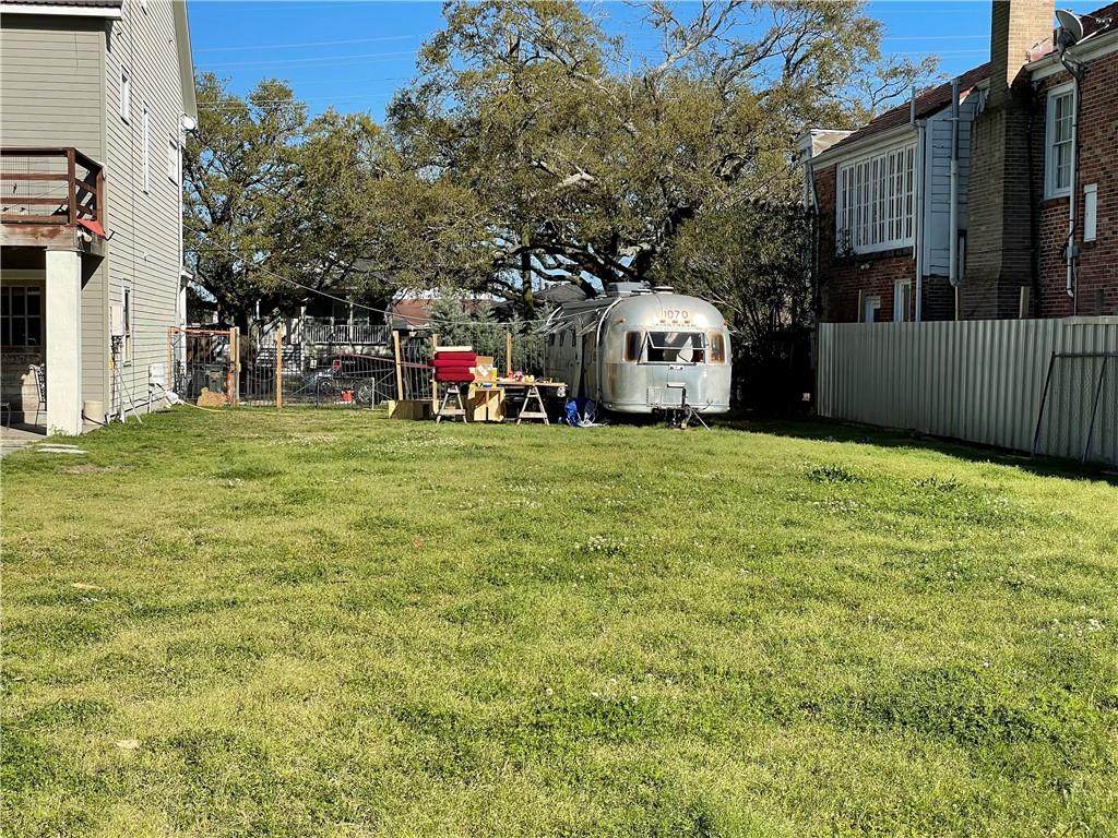 6002 Bellaire Drive - Photo 1
