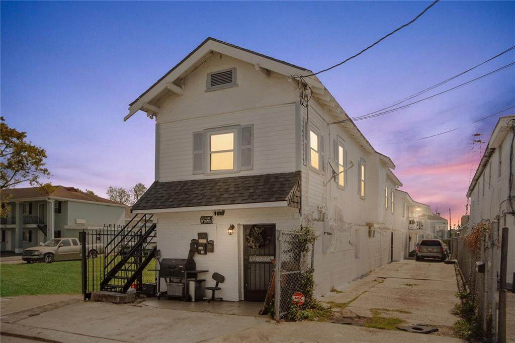 1222 Salcedo Street - Photo 1