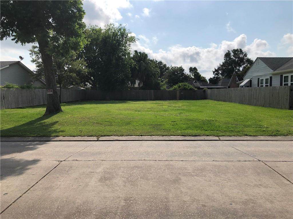 411 Oaklawn Drive - Photo 1
