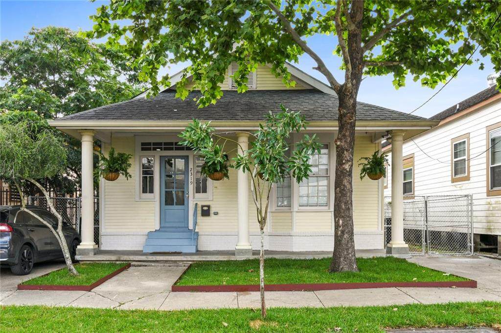 2319 Robert Street - Photo 1
