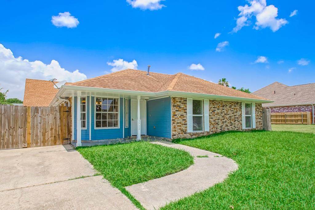 3212 Lakewood Drive - Photo 1