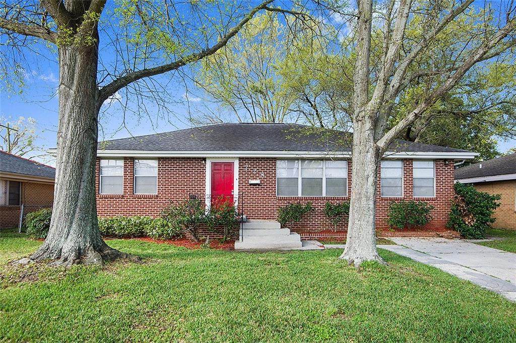 728 Green Acres Road - Photo 1
