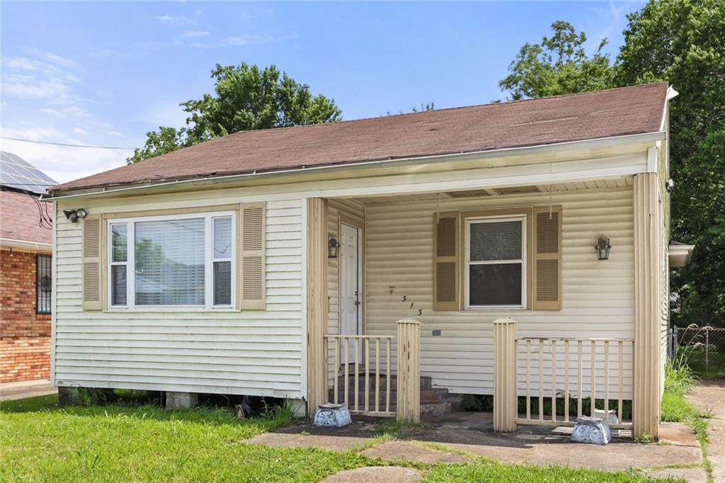 313 Wallace Drive - Photo 1