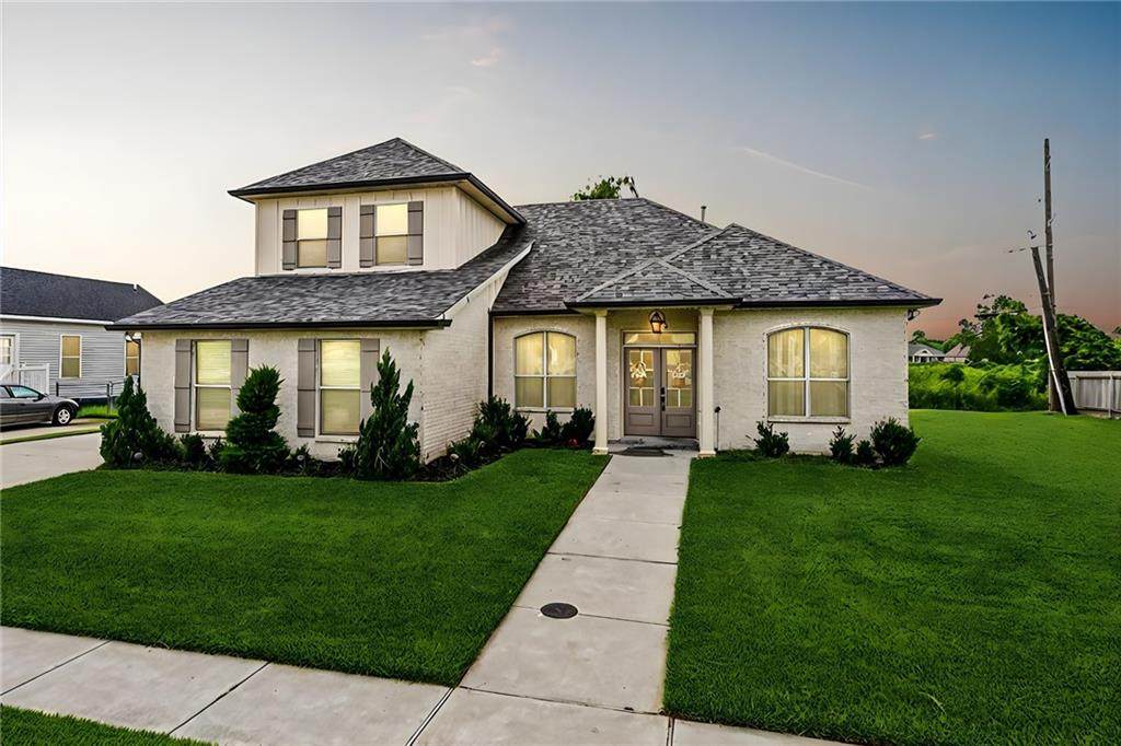 2720 Nunez Street - Photo 1