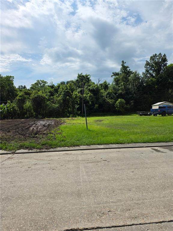 176 Boutte Estates Drive - Photo 1