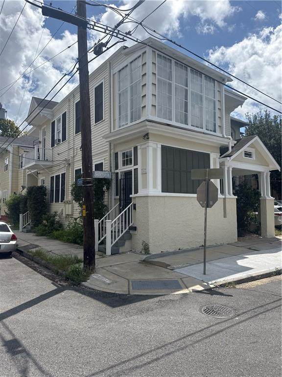 1637 Second Street - Photo 1