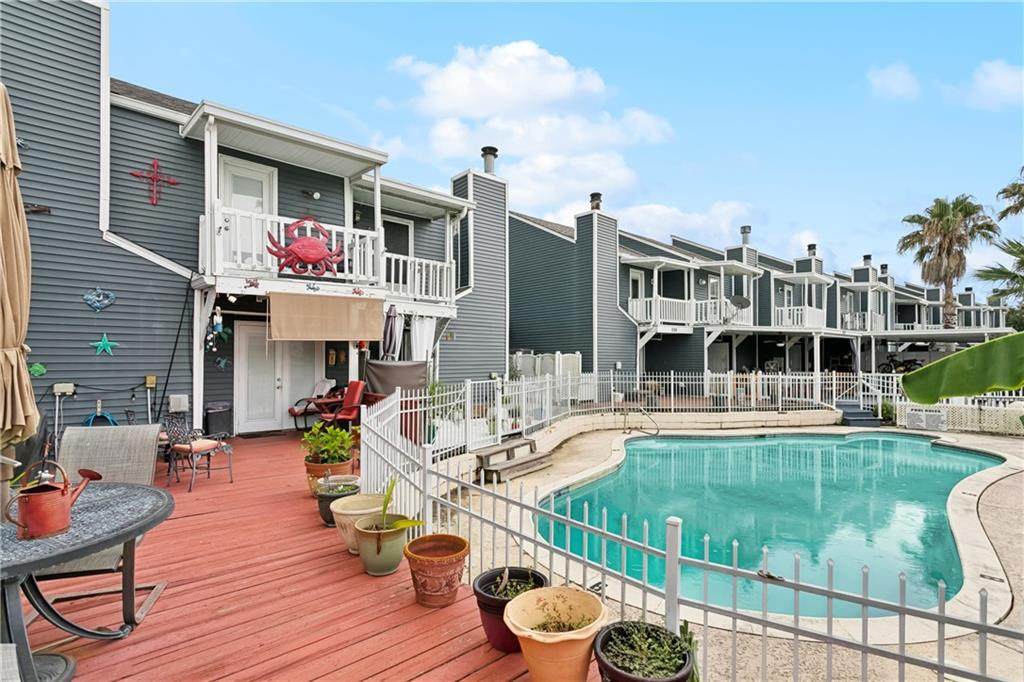 200 Marina Drive - Photo 1