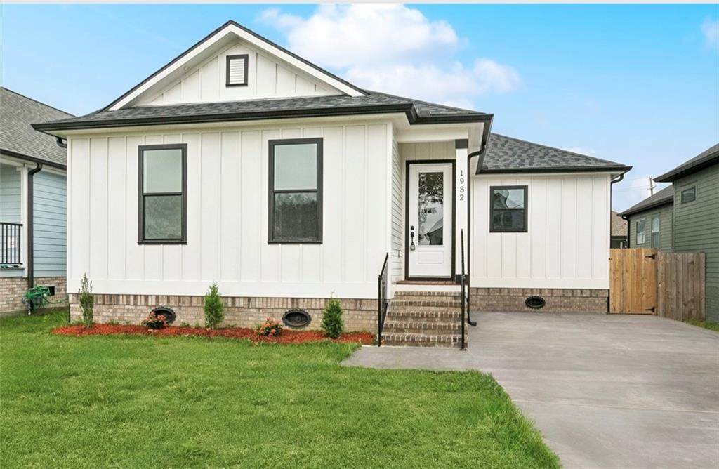 1932 Rose Street - Photo 1