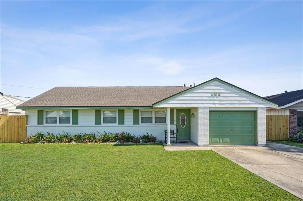 132 Maderia Drive - Photo 1