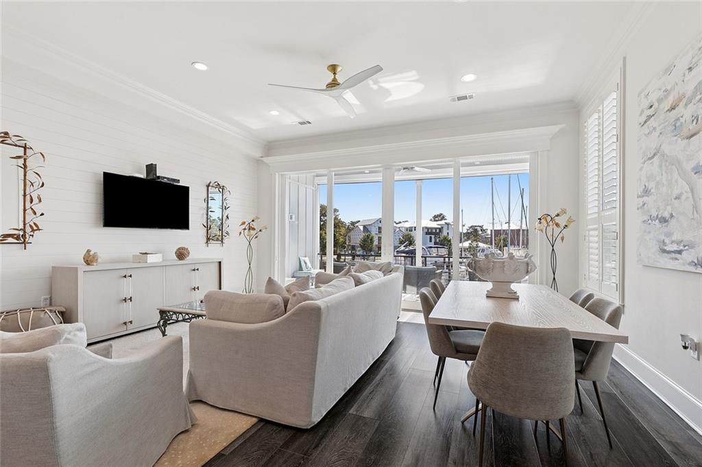 973 Marina Boulevard - Photo 1