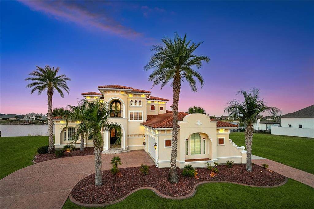 1113 Lakeshore Boulevard - Photo 1