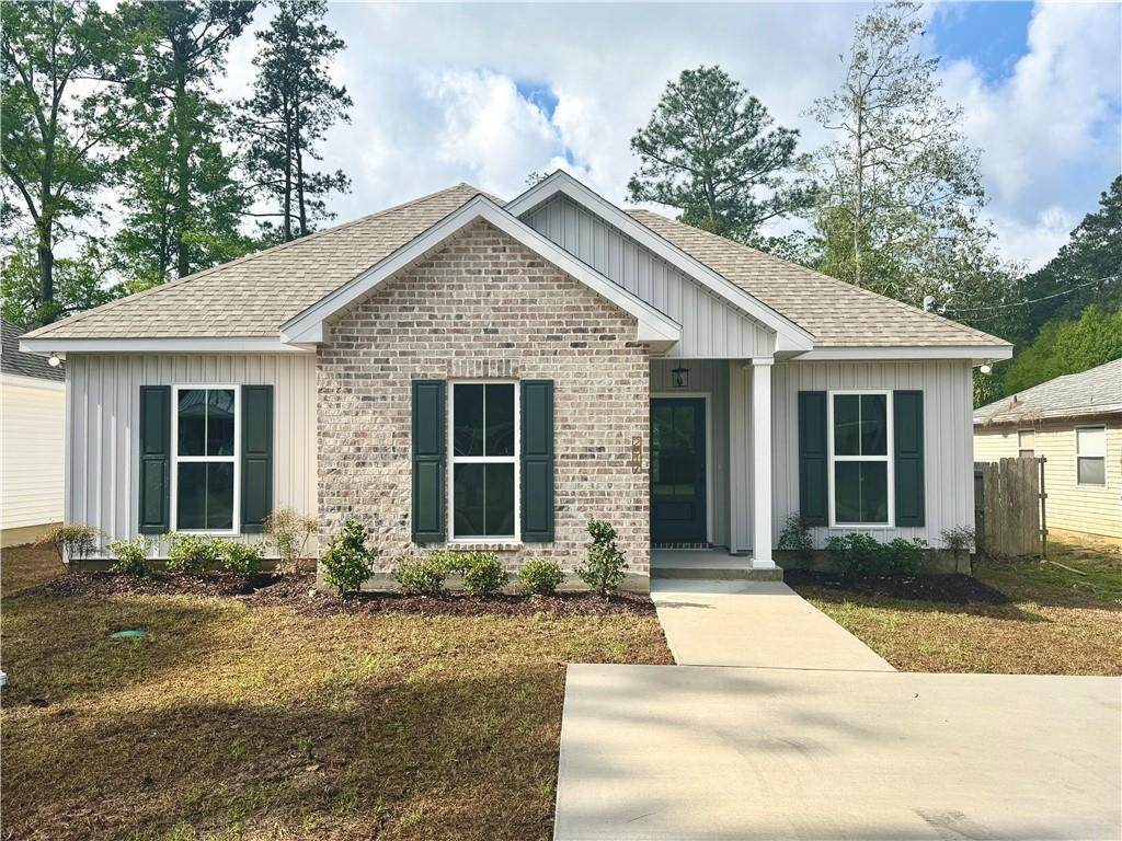 2517 Pelican Street - Photo 1