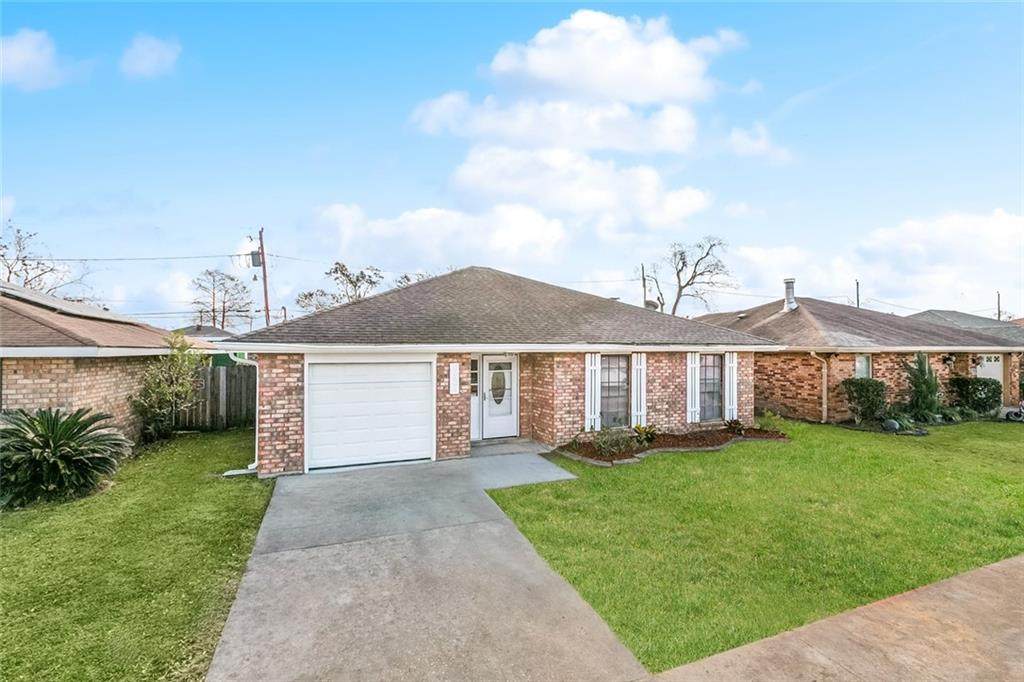 1924 Yorktowne Drive - Photo 1