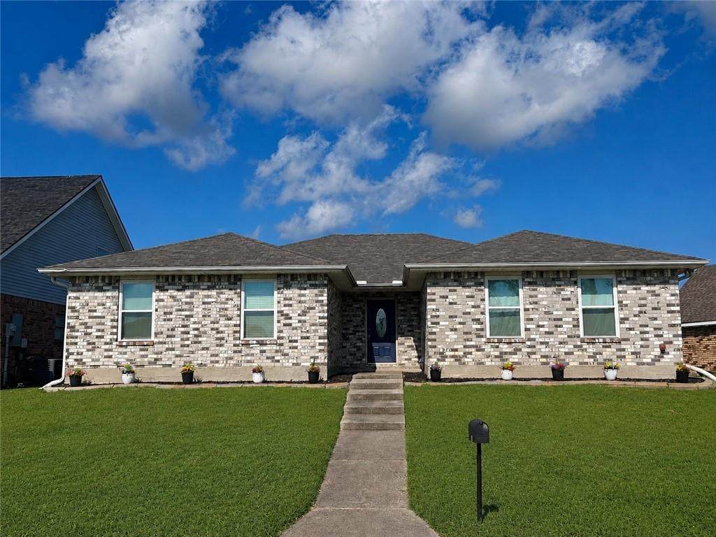 204 Chubasco Lane - Photo 1