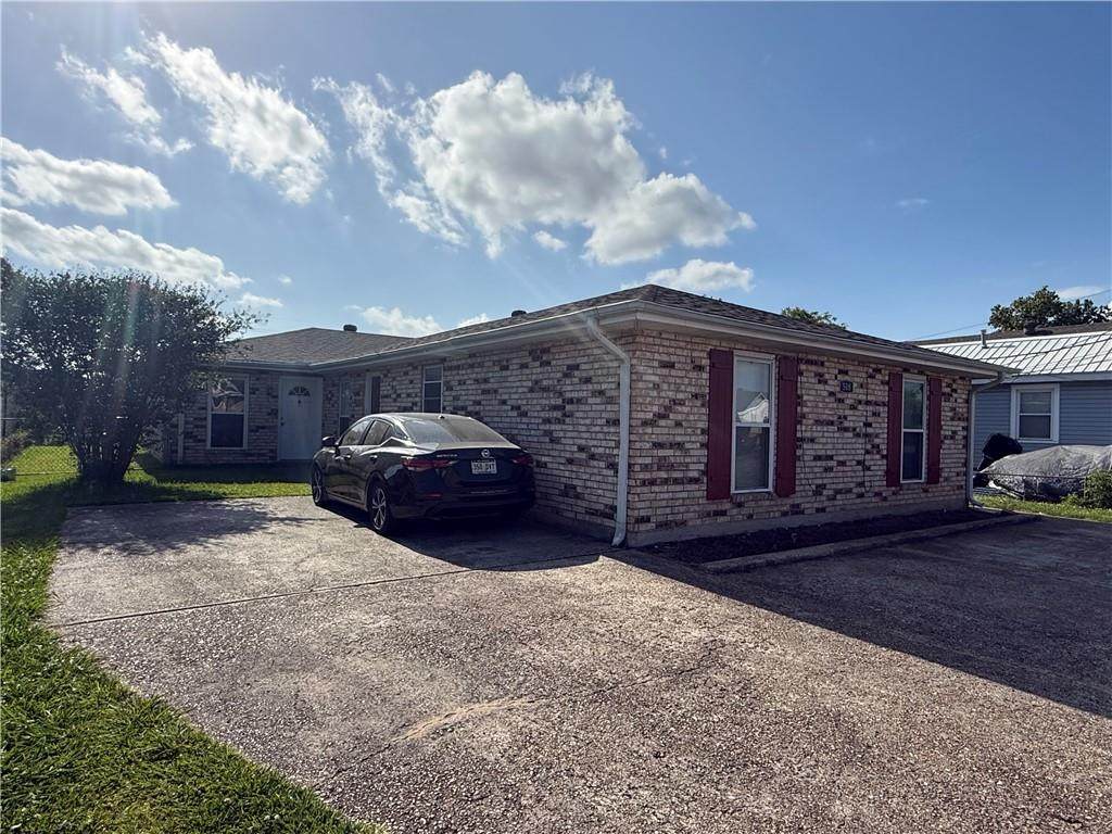508 Avenue G Avenue - Photo 1