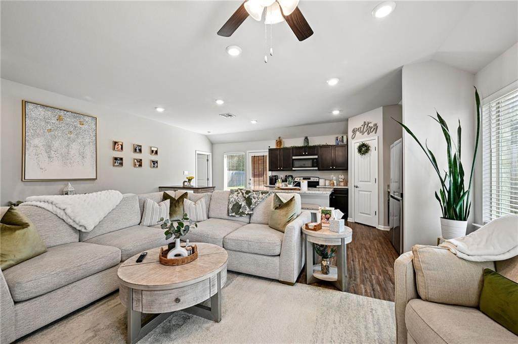 18397 Fox Hollow Loop - Photo 1